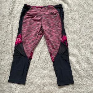 Gray and pink leggings with mesh and flowers, size small